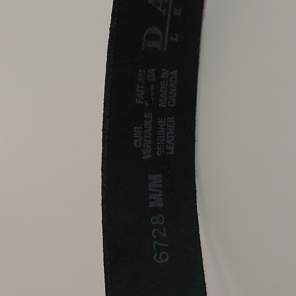 Danier vintage belt M size - Picture 3 of 6